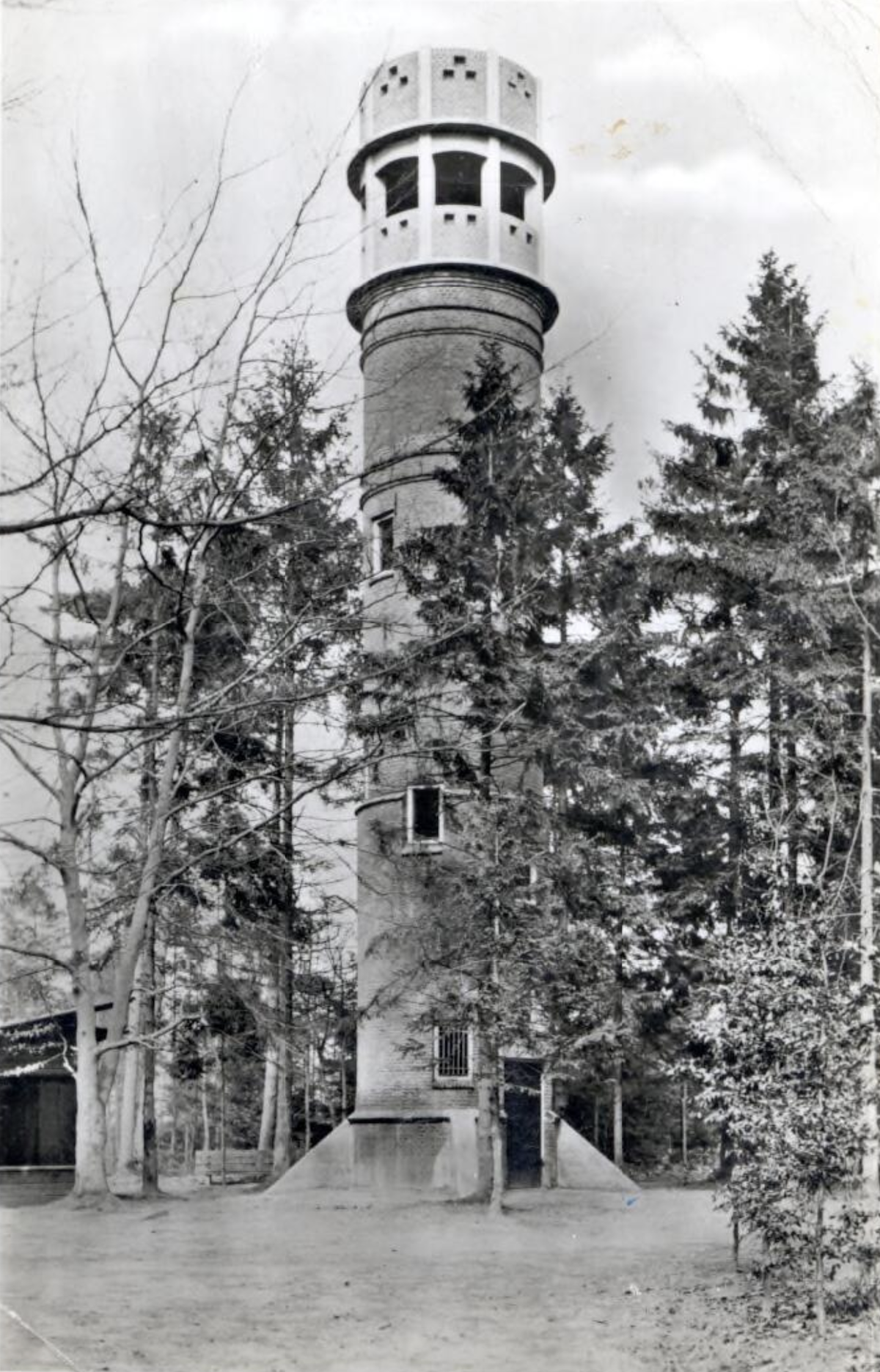 Belvedere Lochemse Berg, met 'open' uitkijktoren